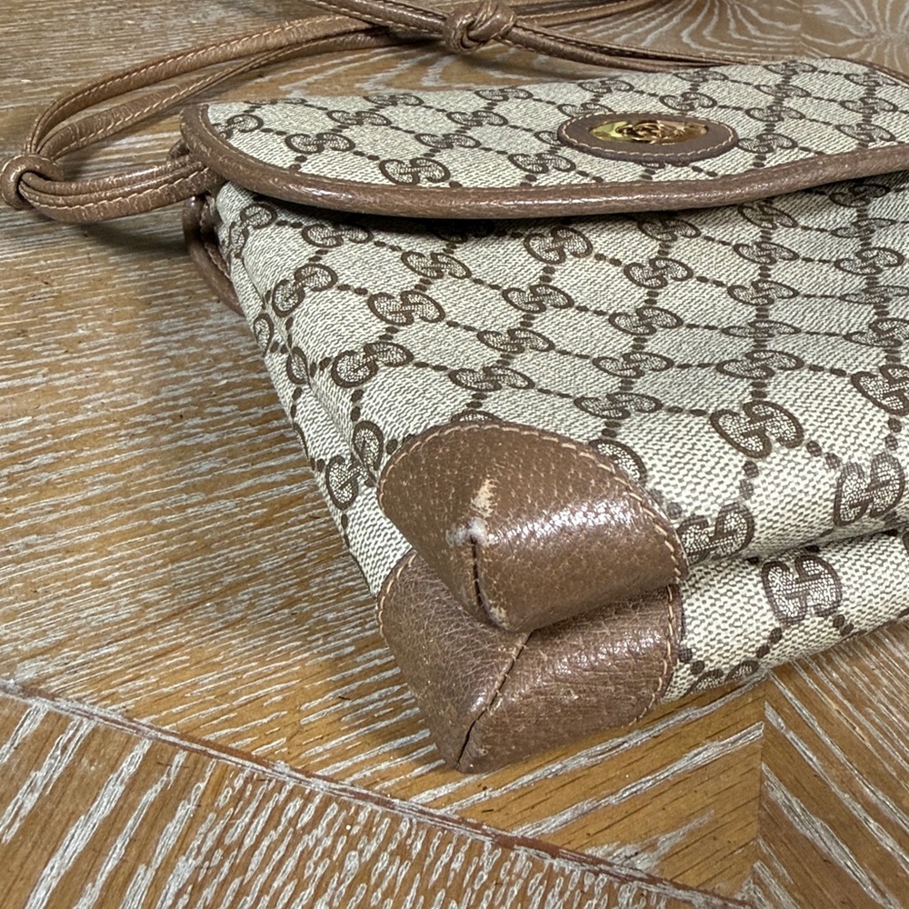 GUCCI Vintage Beige and Brown Crossbody Bag - Picture 3 of 15